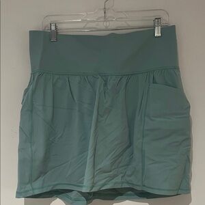 Athleta Salutation Stash Raleigh green  Skort with pockets